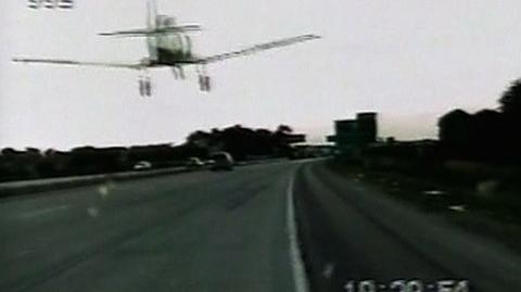 Lądowanie na autostradzie