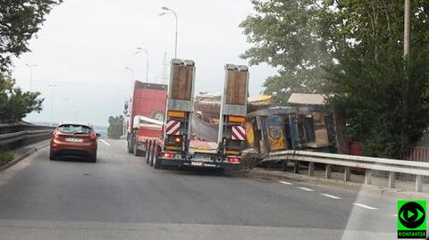 Kolizja na estakadzie w Gdyni 