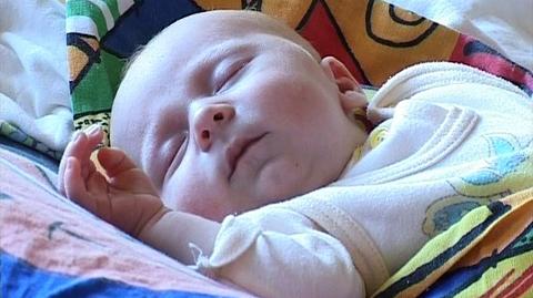 Trójka niemowląt zachorowała na zapalenie opon mózgowych