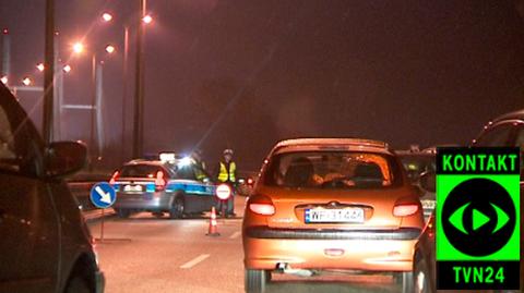 Policyjna blokada na Moście Siekierkowskim
