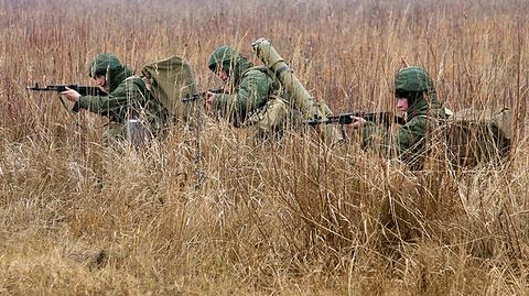 "Rosyjskie czołgi w Doniecku w pobliżu szkół i przedszkoli"