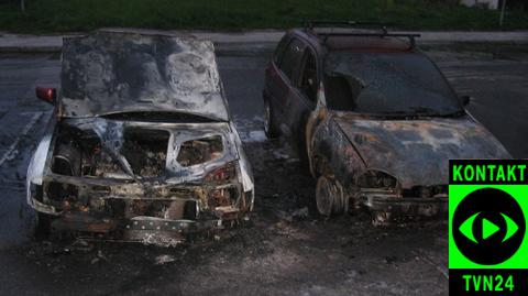Dwa przypadkowe auta spłonęły na ulicy Czajkowskiego (film: Krzysztof/foto:Michał)