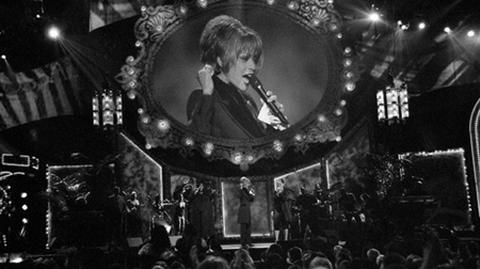 Whitney Houston zmarła na dzień przed 54. rozdaniem muzycznych nagród Grammy w Los Angeles.