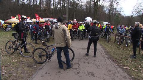 300 rowerzystów objechało jezioro Rusałka w pierwszy dzień 2013 r.