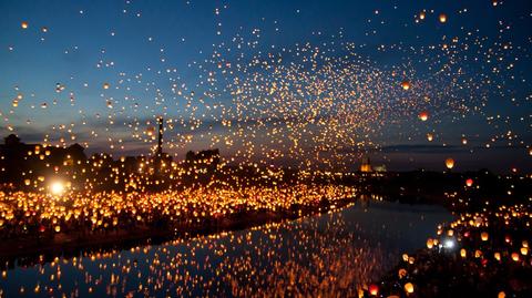 Noc Kupały w Poznaniu w ubiegłym roku: tysiące lampionów na niebie