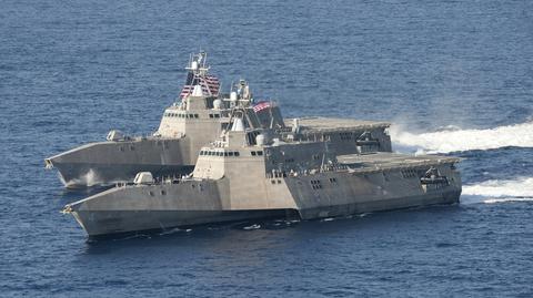 Okręt US Navy typu Independence podczas prób morskich