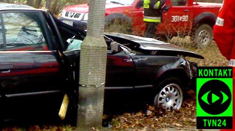 Pędzące BMW staranowało plac zabaw (film: Piotr)