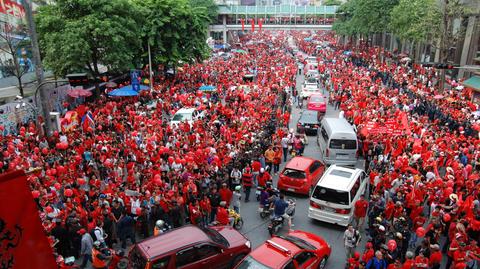 "Czerwone koszule" okupowały centrum Bangkoku wiosną 2010 roku
