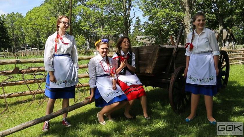 "Ona tańczy dla mnie" po kaszubsku