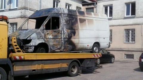 Spalone auto znaleziono w lesie