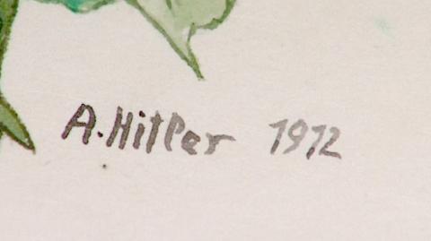 Obrazy Hitlera poszły pod młotek