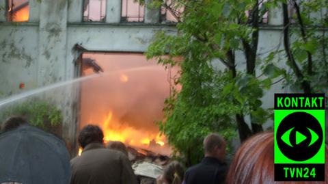 Ogień wybuchł w pobliżu rynku we Wrocławiu (film: Krystian/ foto: Michał)