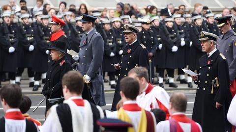 Centralnym punktem uroczystości był Cenotaph – wzniesiony po I wojnie światowej pomnik nieznanego żołnierza