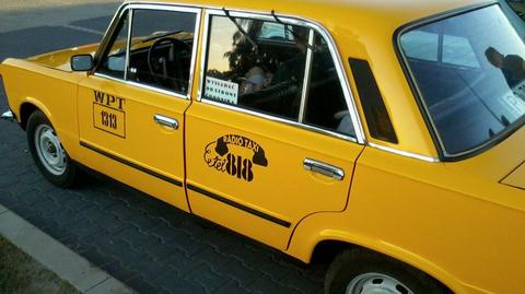 Replika słynnej taksówki z serialu Barei