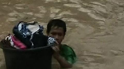 Prawie 80 ofiar pochłonęła powódź w Indonezji