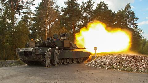 Amerykańskie czołgi Abrams na poligonie w Niemczech
