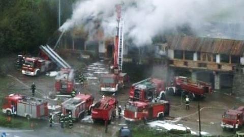 Pożar zajazdu w Krzyszkowicach z kamery Błękitnego24