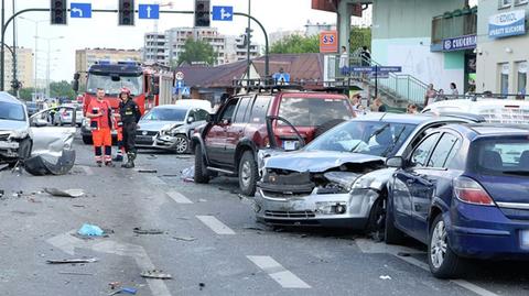 Karambol w Krakowie, kierowca tira staranował 19 aut