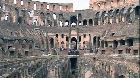 Koloseum udostępnia lochy
