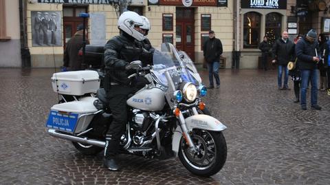Policjanci dostali motocykl