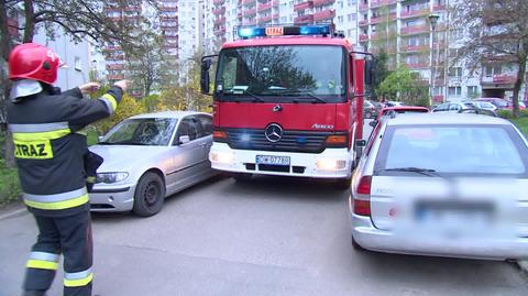 Strażacy z Wrocławia walczą o dojazd na miejsce akcji