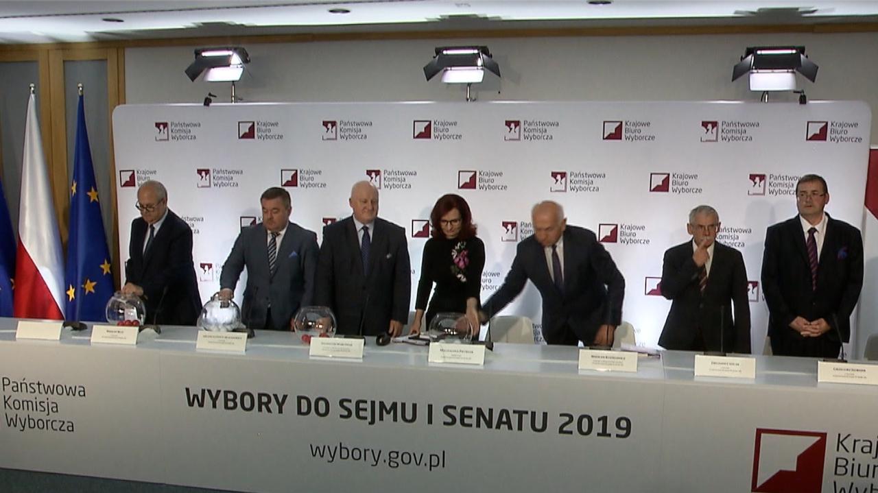 Politycy Wybiorą Członków Państwowej Komisji Wyborczej - TVN24