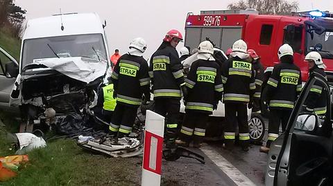 Wypadek w Szklarach Ząbkowickich - kierowca auta nie żyje