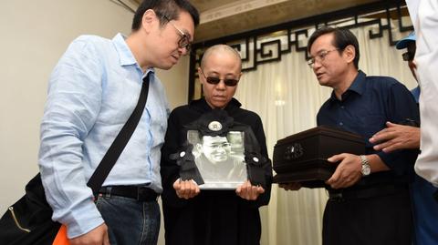 Skromny pogrzeb Liu Xiaobo
