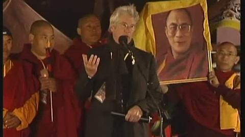 Richard Gere na pro-tybetańskiej demonstracji