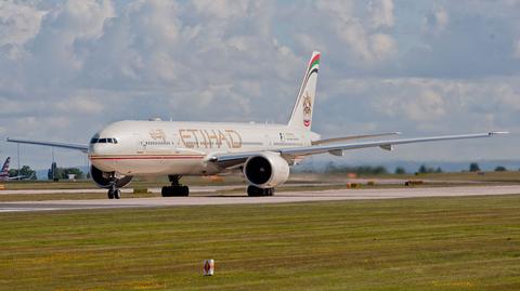 Pilot Etihad Airways zawrócił samolot, bo pasażerom umierał wnuk