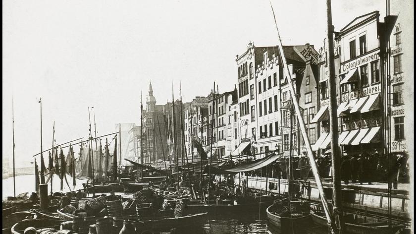 Fotografie Gdańska z XIX i XX wieku na wystawie 