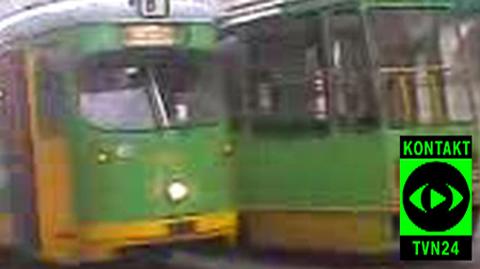 Poznańskie tramwaje stanęły (film: internauci tvn24.pl)