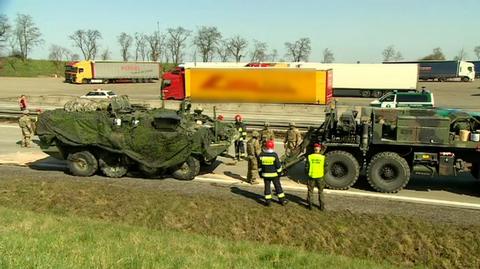 Kolizja wojskowego konwoju na autostradzie A4