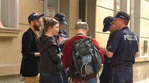 Chcieli spotkać się z posłami. Czekała na nich policja 