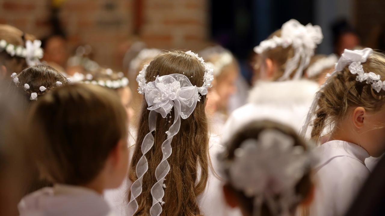 Podatek od prezentów komunijnych. Kiedy trzeba go zapłacić