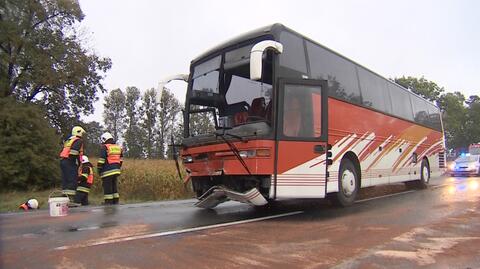 Wypadek autokaru w Wielkopolsce. 10 osób rannych