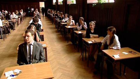 W pierwszym dniu matur, uczniowie piszą test z j. polskiego