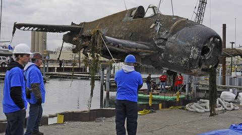 Myśliwiec z II wojny światowej wyłowiono z jeziora Michigan po 65 latach