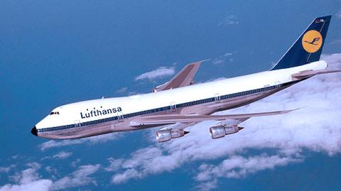 Incydent na pokładzie samolotu Lufthansy powinno się wyjaśnić - uważają politycy PiS