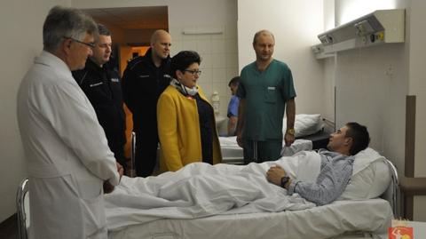 Szefowa MSW odwiedziła rannych policjantów w szpitalu