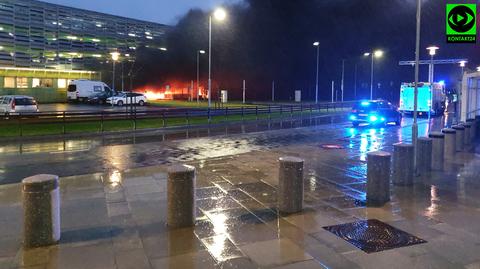 Pożar na parkingu przy lotnisku Stavanger