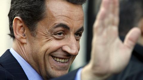 Sarkozy śpiewa karaoke