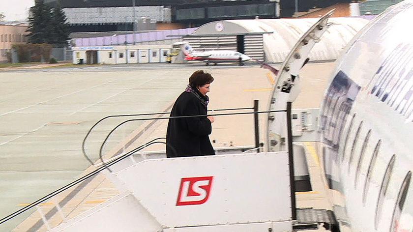 Usterka samolotu Ewy Kopacz. Premier czeka w Brukseli