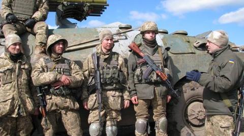 Pozycje wojsk ukraińskich w pobliżu okupowanego przez rebeliantów Doniecka