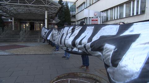 Kibice protestowali przed sądem