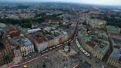 W Krakowie pobili rekord na najdłuższą flagę 