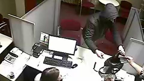 Napad na bank w Wielkopolsce. Policja udostępnia nagranie