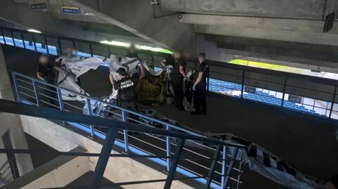 Policja przeszukuje stadion w Poznaniu. "Prowadzimy czynności"