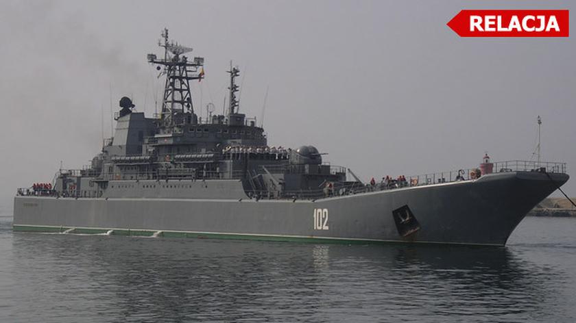 Do zatoki w pobliżu Sewastopola wpłynęły dwa okręty - poinformowała agencja Interfax. Ukraińskie wojska są w stanie gotowości bojowej