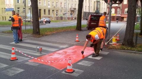 Sami sobie malują przejścia